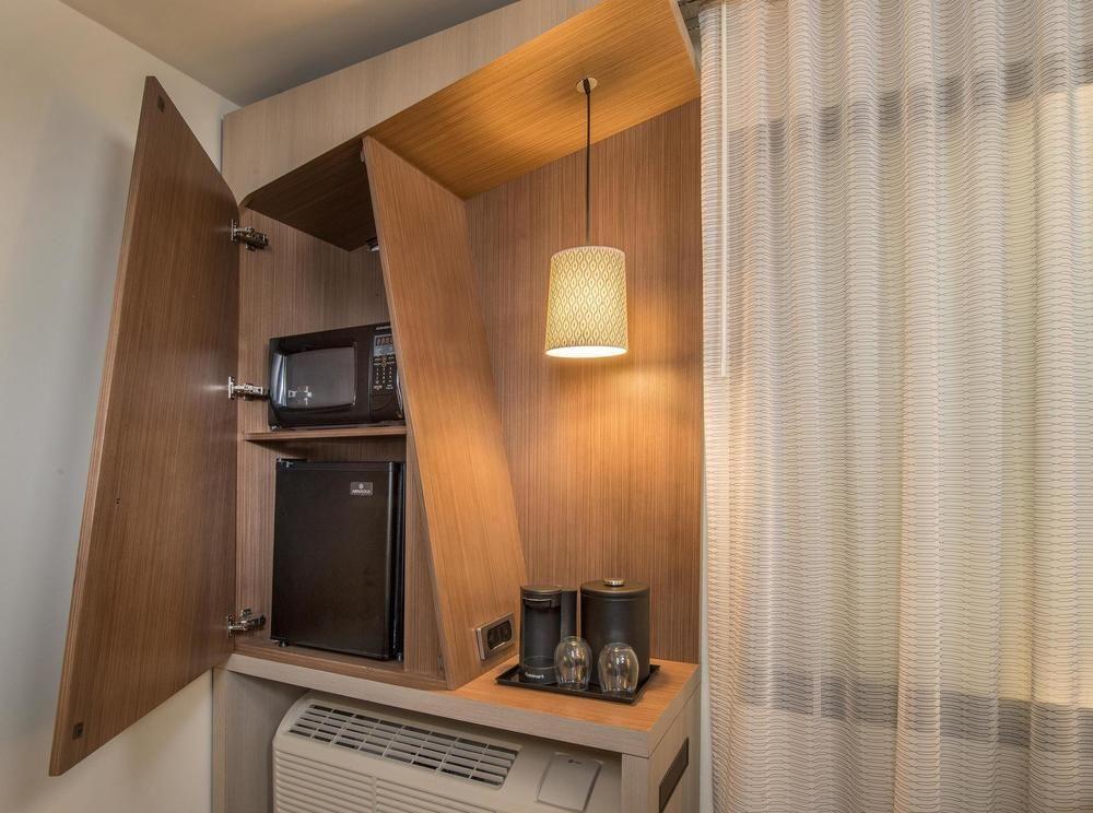 Courtyard By Marriott Winnipeg Airport Exterior foto